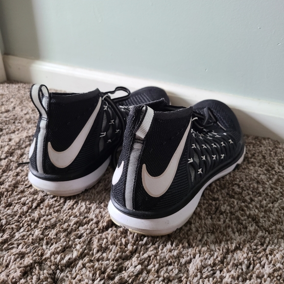 Nike Training Shoes - Picture 7 of 7